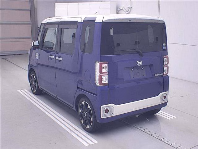 DAIHATSU WAKE