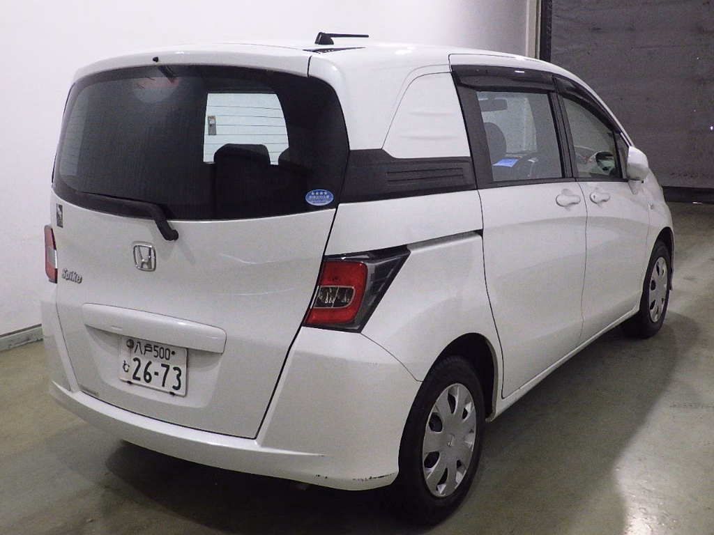 HONDA FREED SPIKE