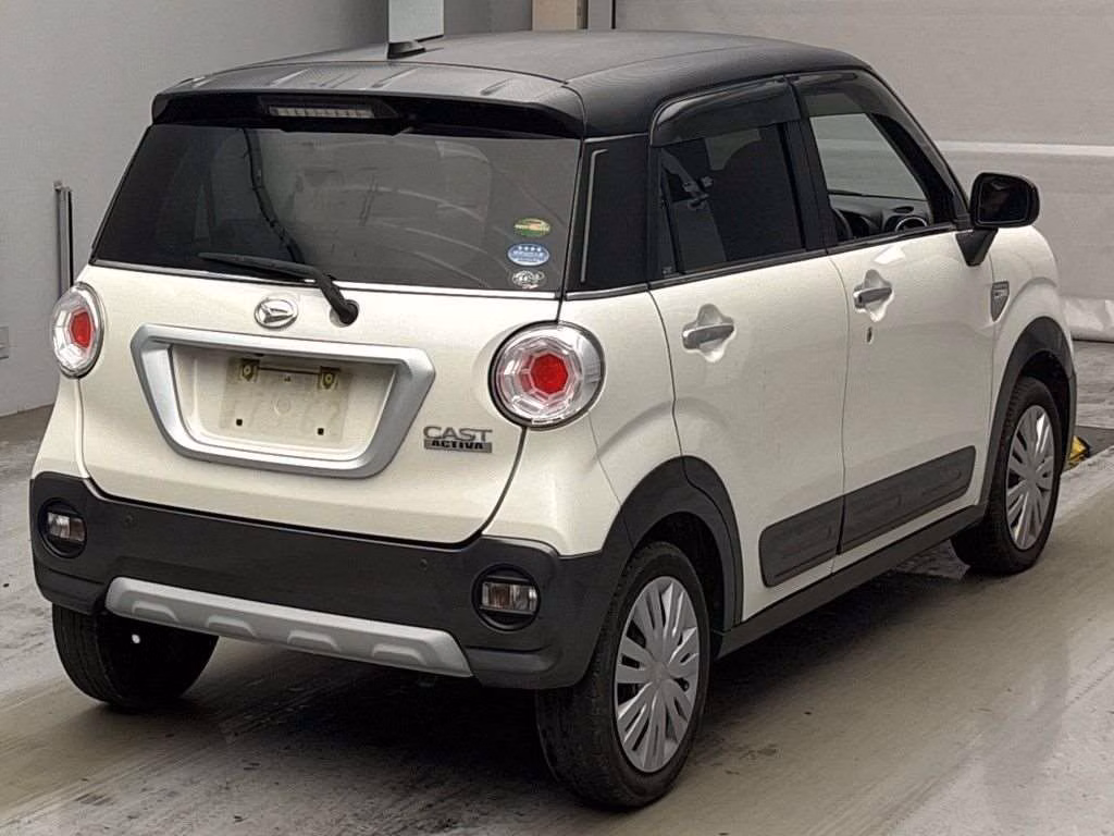DAIHATSU CAST