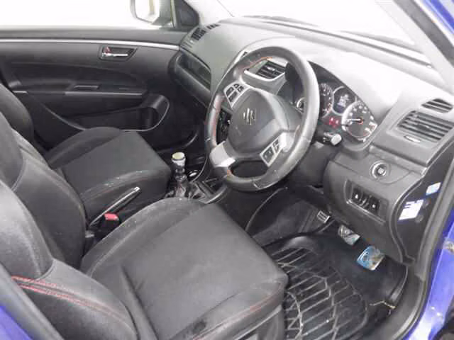 SUZUKI SWIFT