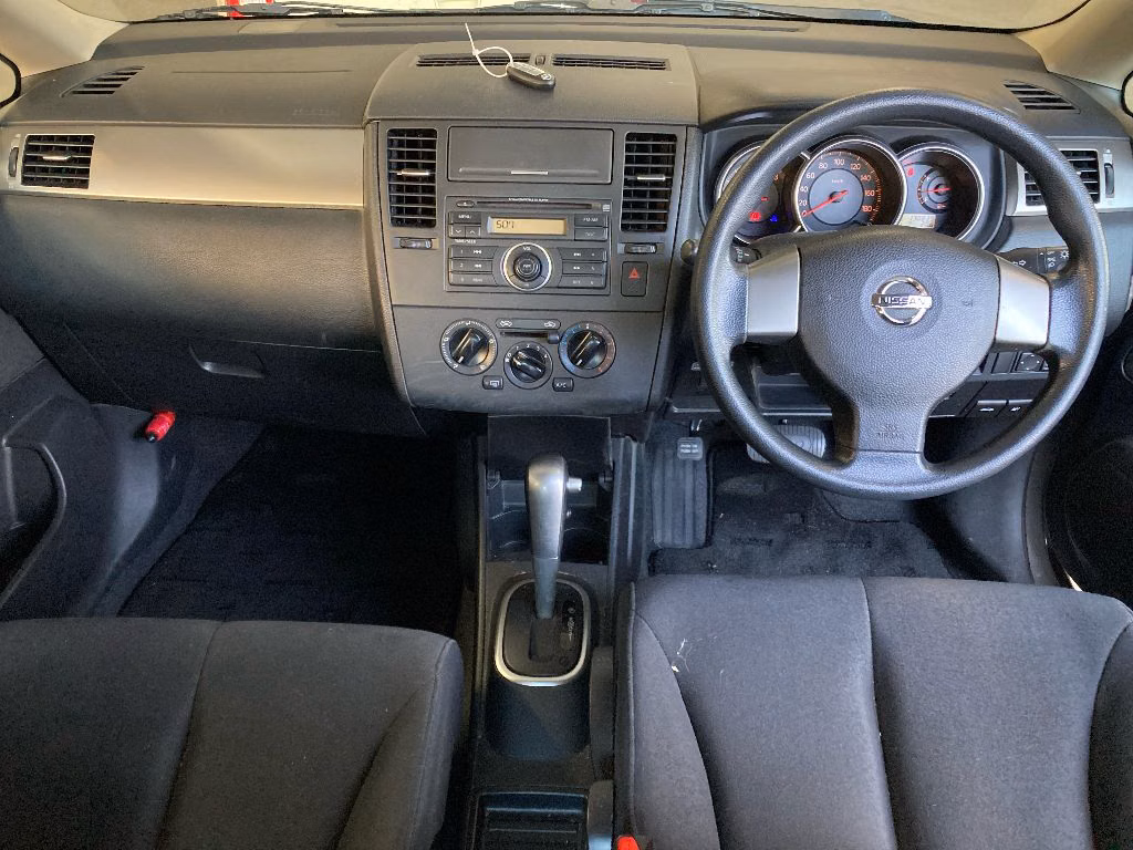 NISSAN TIIDA LATIO
