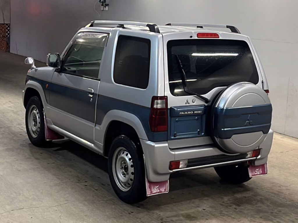 MITSUBISHI PAJERO MINI