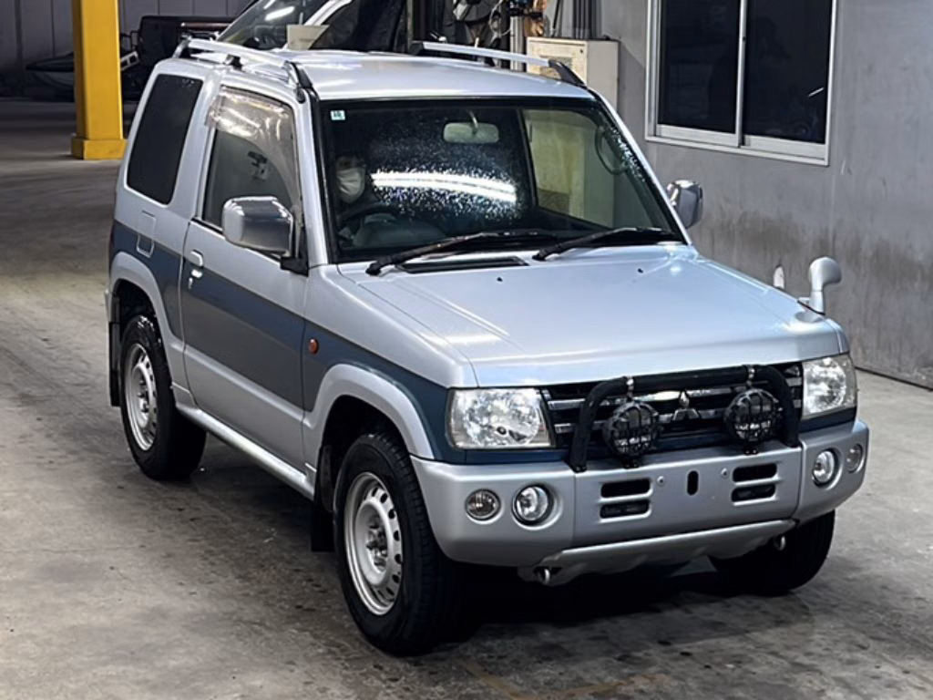 MITSUBISHI PAJERO MINI