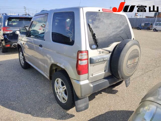 MITSUBISHI PAJERO MINI