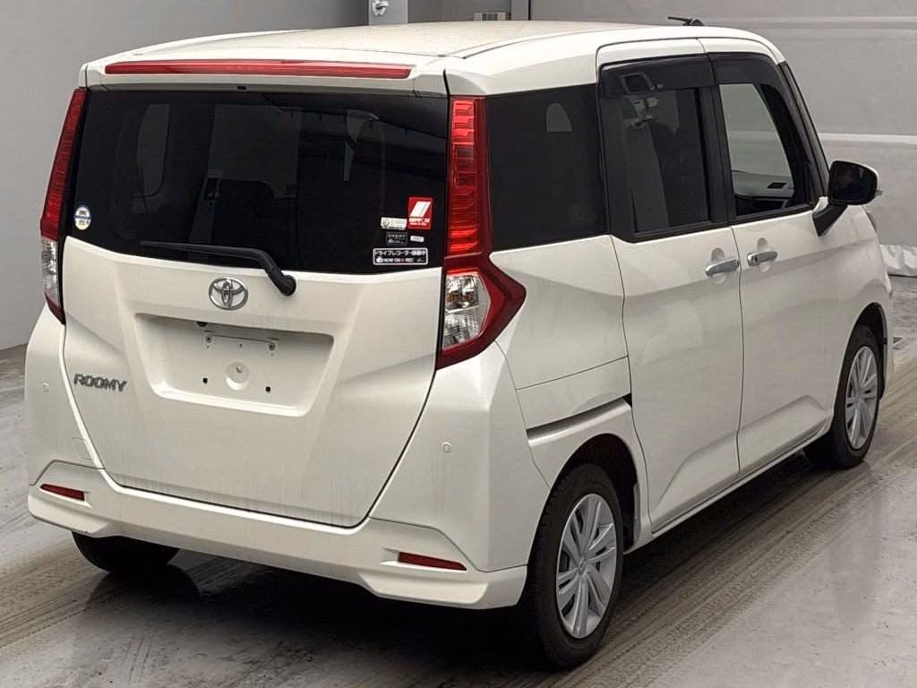 TOYOTA ROOMY