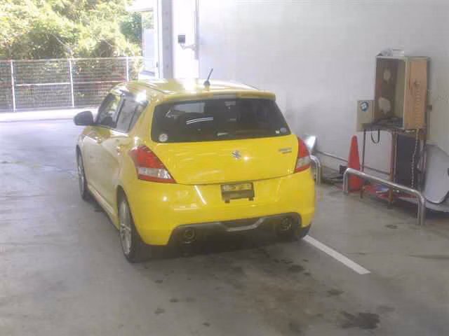 SUZUKI SWIFT
