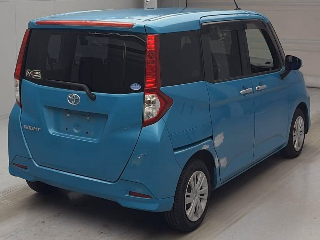 TOYOTA ROOMY