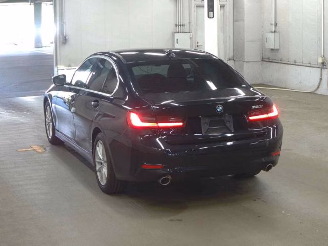 BMW 3-SERIES
