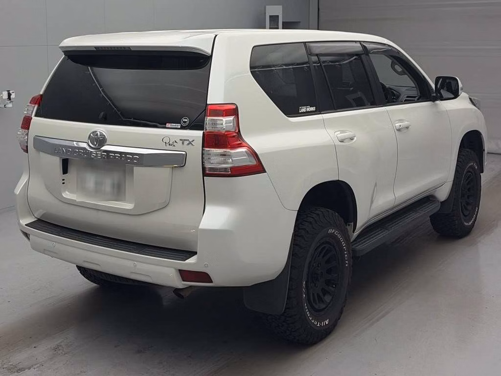 TOYOTA LAND CRUISER PRADO