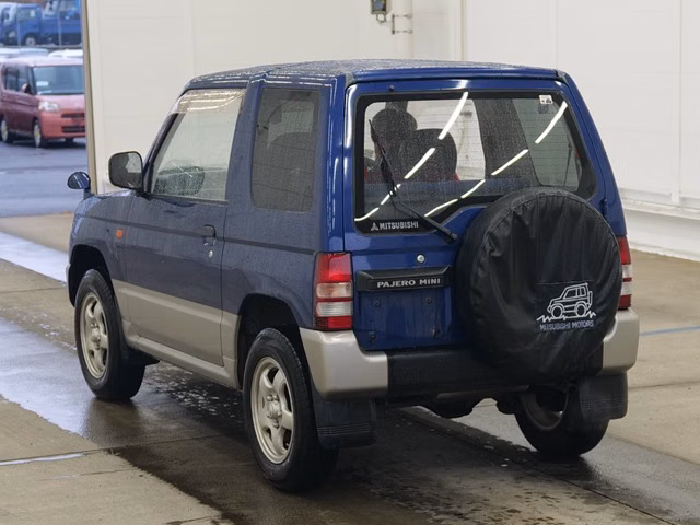 MITSUBISHI PAJERO MINI