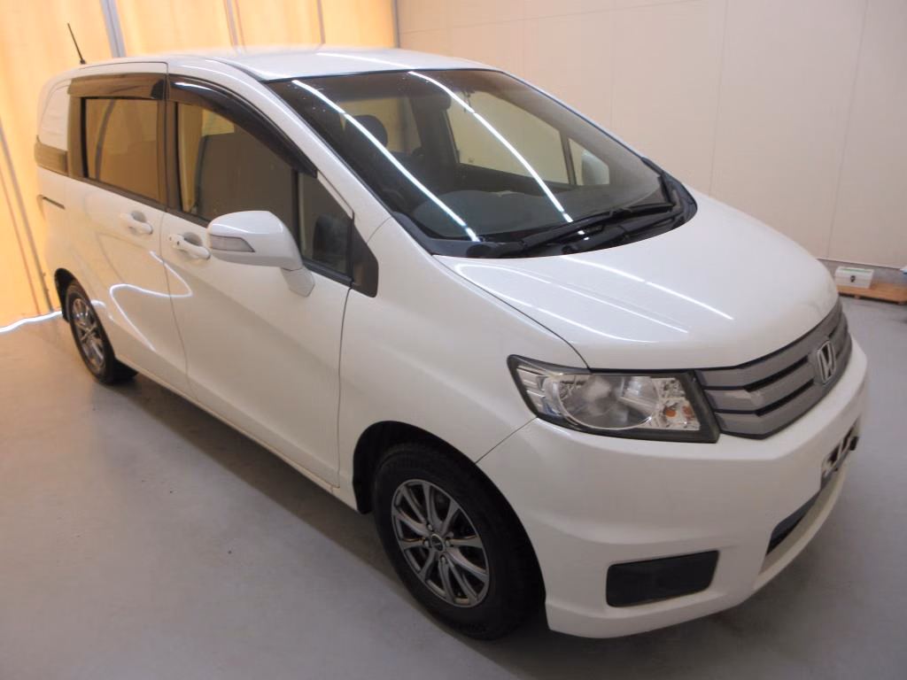HONDA FREED SPIKE
