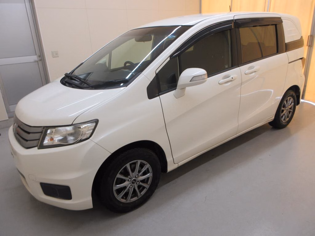 HONDA FREED SPIKE