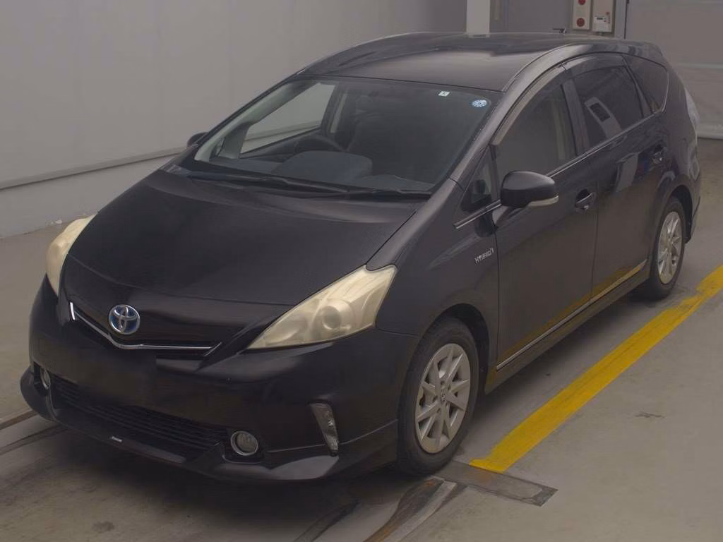 TOYOTA PRIUS ALPHA