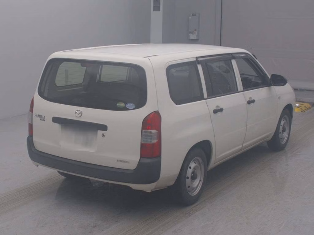 MAZDA FAMILIA