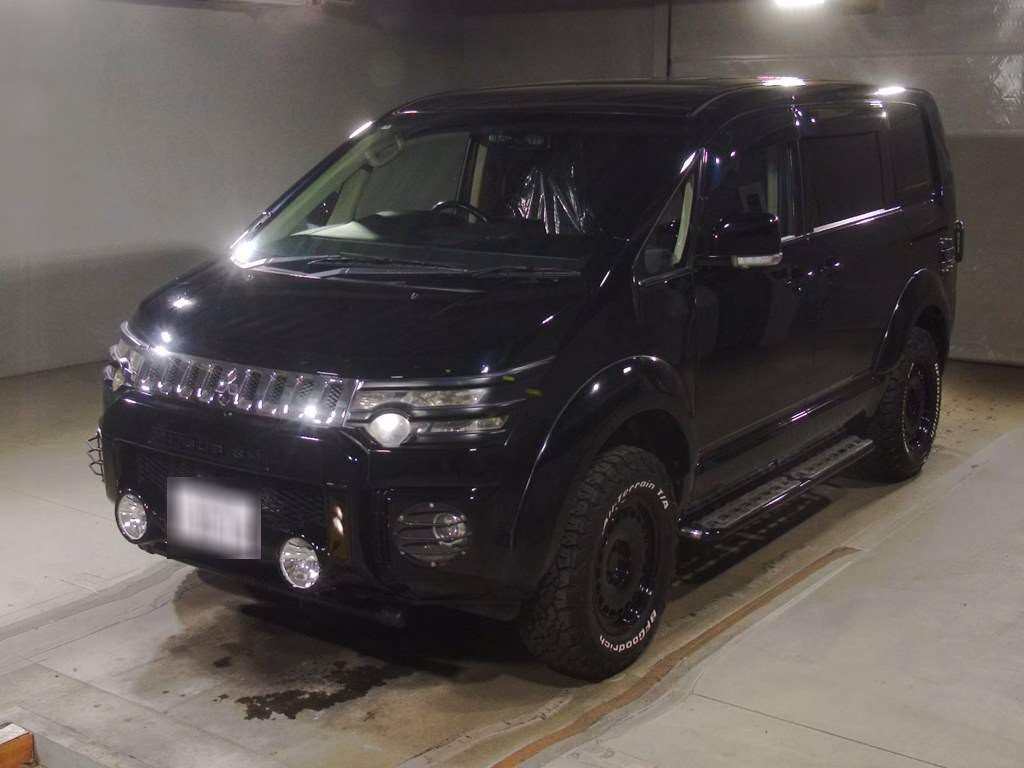 MITSUBISHI DELICA D:5