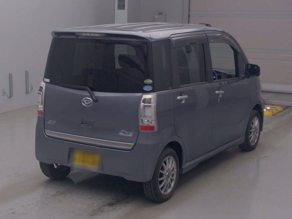 DAIHATSU TANTO EXE