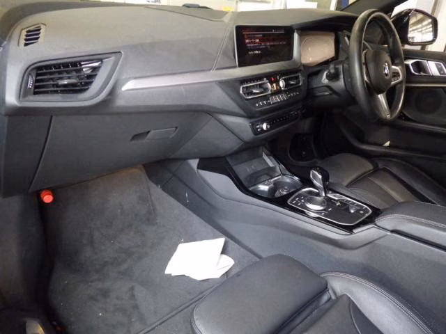 BMW 1-SERIES