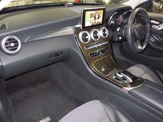 MERCEDES-BENZ C-CLASS