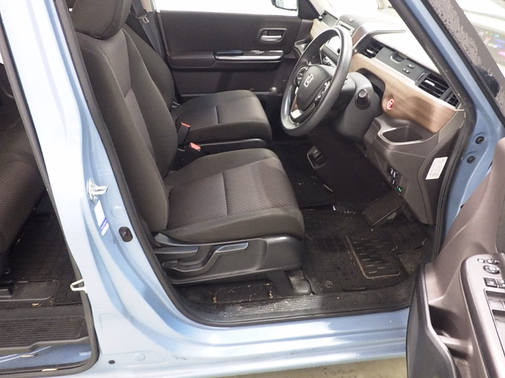 HONDA FREED+