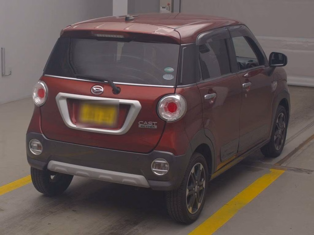 DAIHATSU CAST