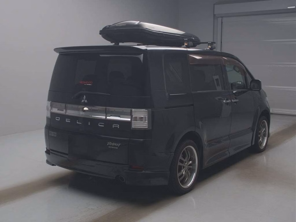 MITSUBISHI DELICA D:5