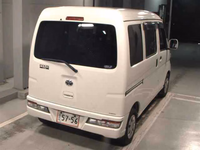 TOYOTA PIXIS VAN