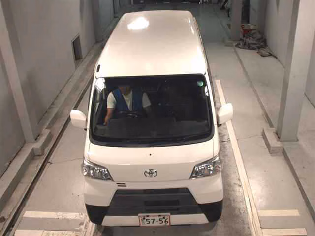 TOYOTA PIXIS VAN