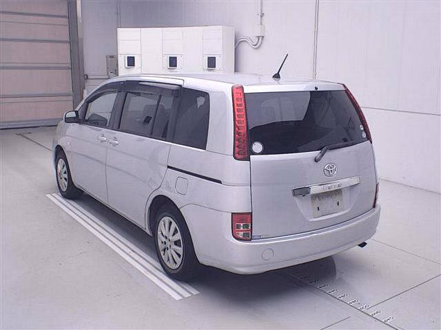 TOYOTA ISIS