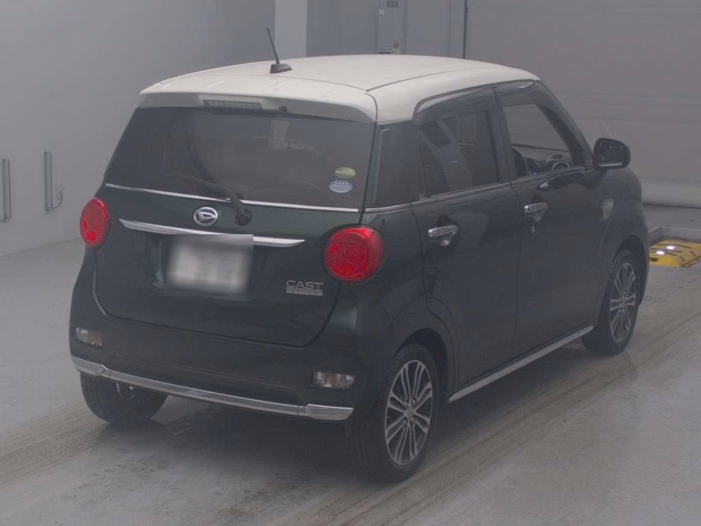 DAIHATSU CAST