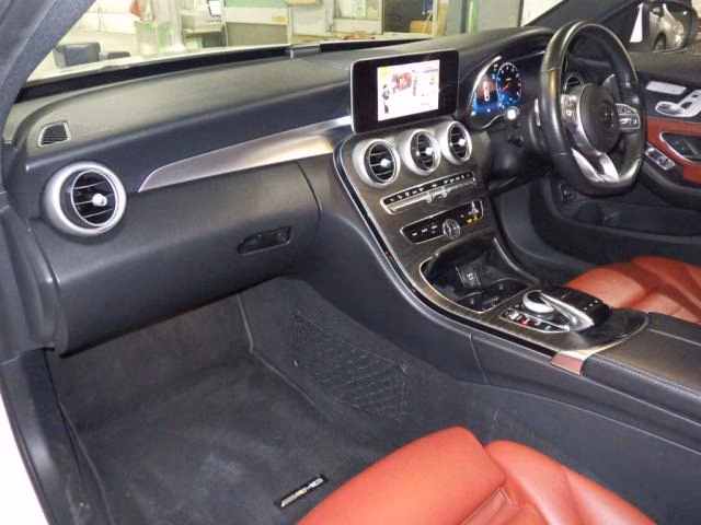 MERCEDES-BENZ C-CLASS