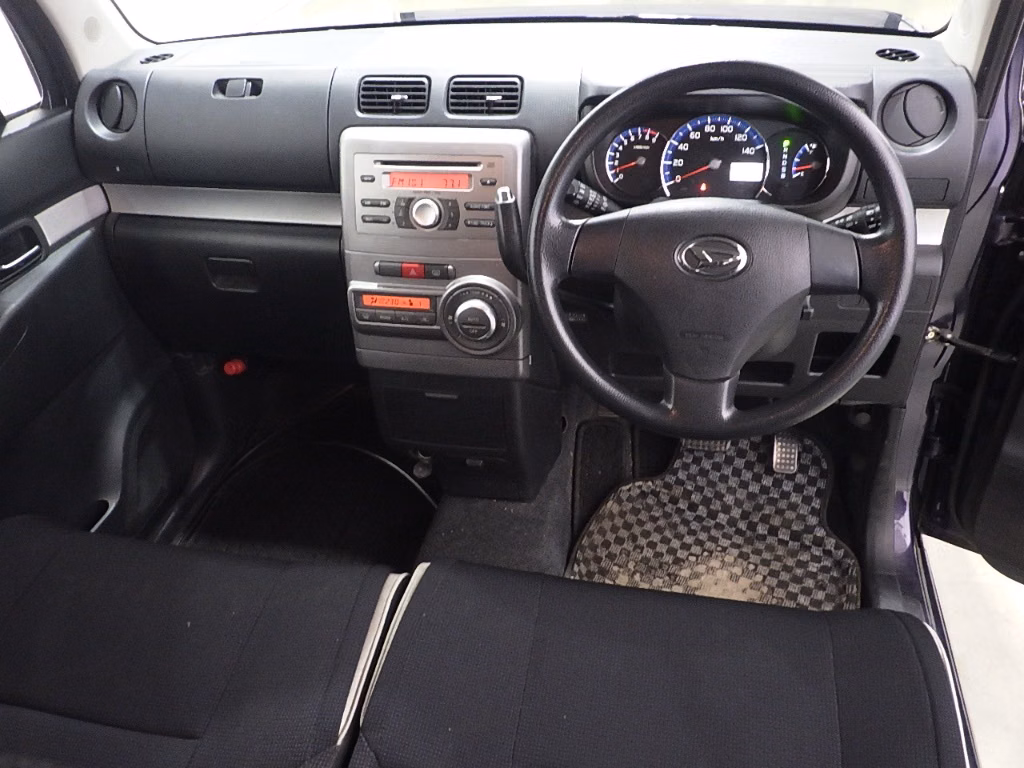 DAIHATSU MOVE CONTE