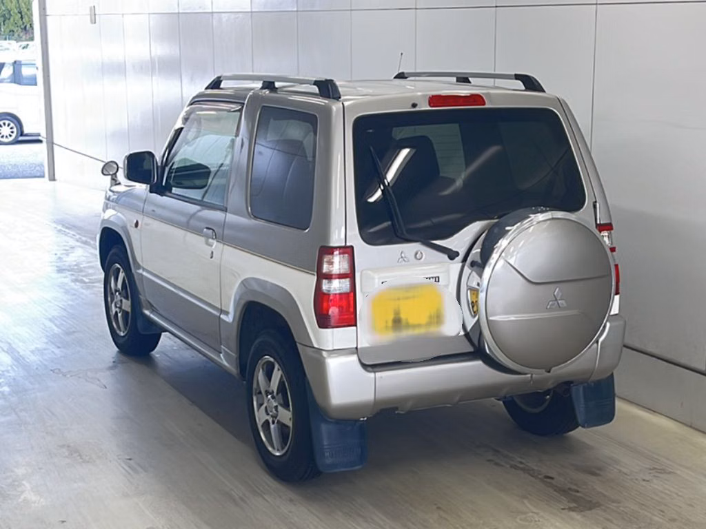 MITSUBISHI PAJERO MINI