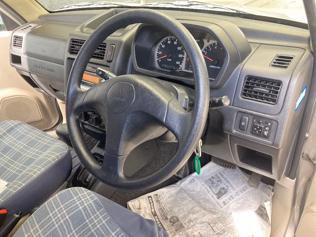 MITSUBISHI PAJERO MINI