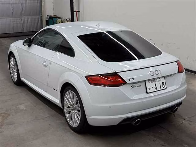 AUDI TT