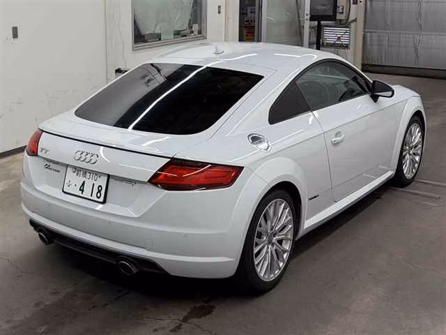 AUDI TT