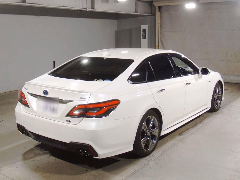 TOYOTA CROWN