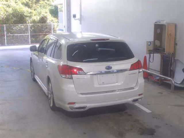 SUBARU LEGACY
