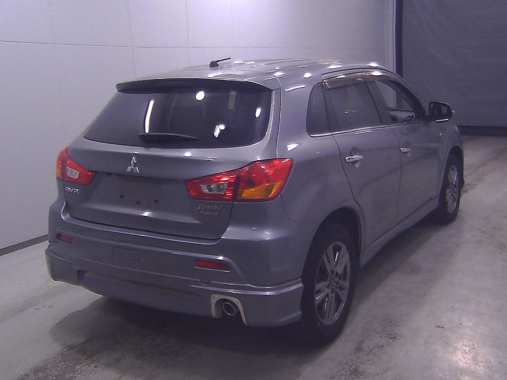 MITSUBISHI RVR