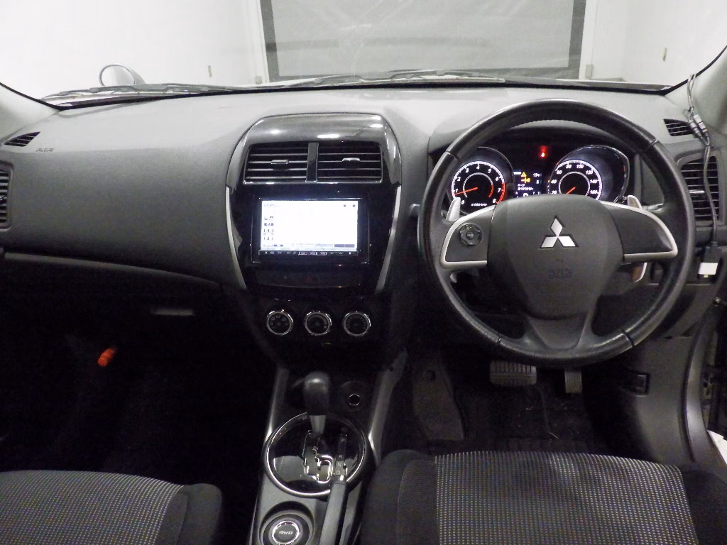 MITSUBISHI RVR