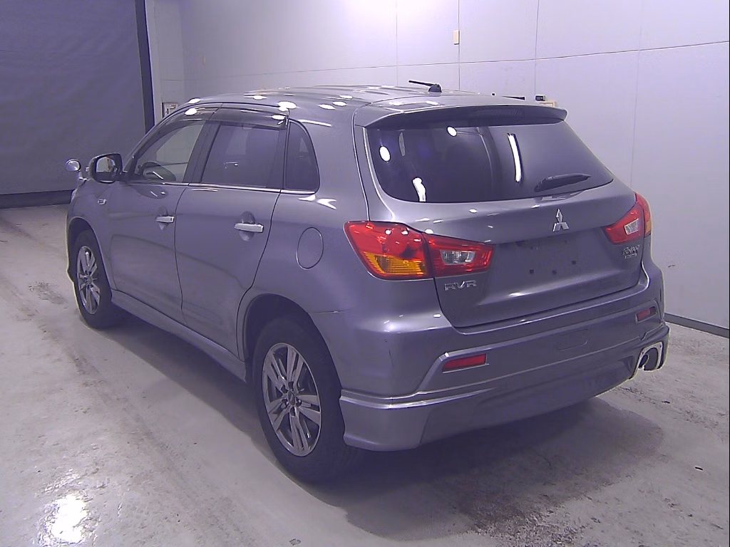MITSUBISHI RVR