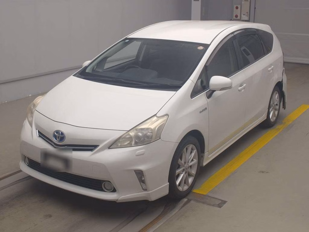 TOYOTA PRIUS ALPHA