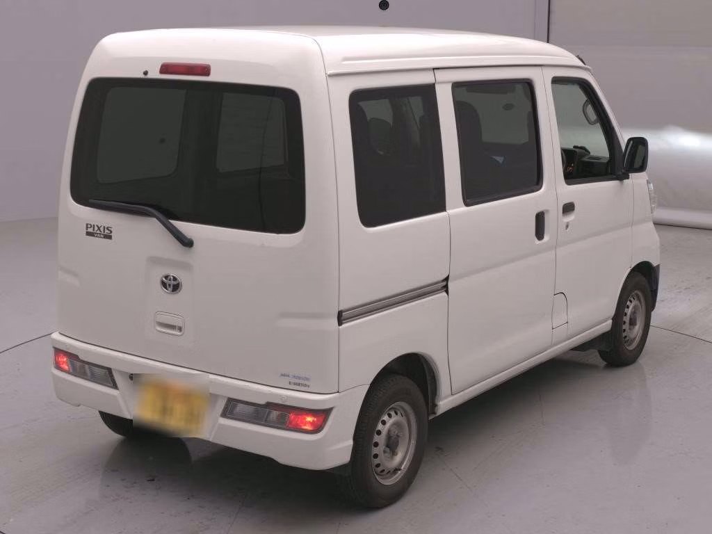 TOYOTA PIXIS VAN