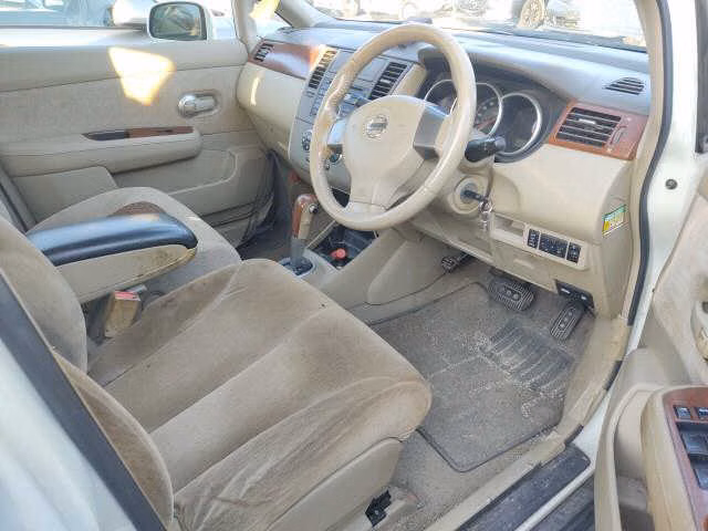 NISSAN TIIDA LATIO