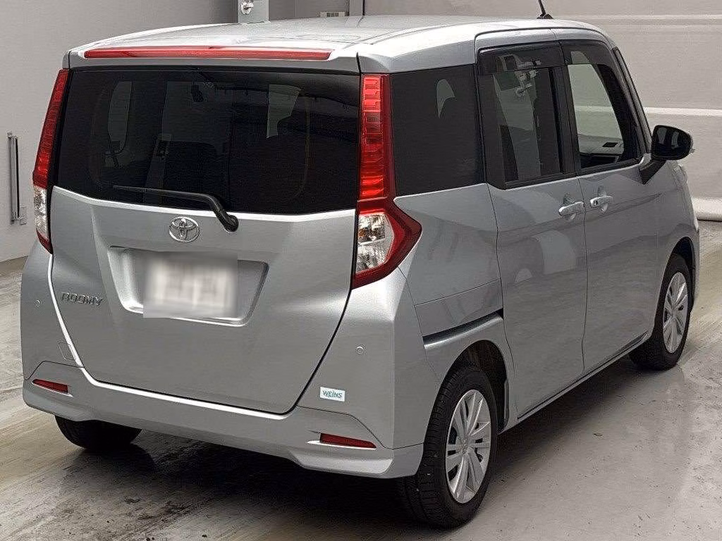 TOYOTA ROOMY