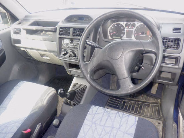 MITSUBISHI PAJERO MINI