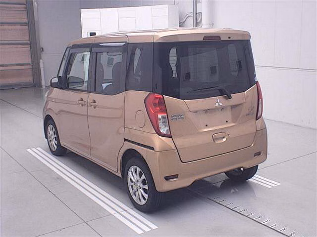 MITSUBISHI EK SPACE