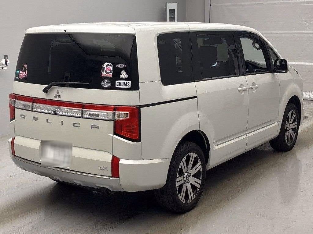 MITSUBISHI DELICA D:5