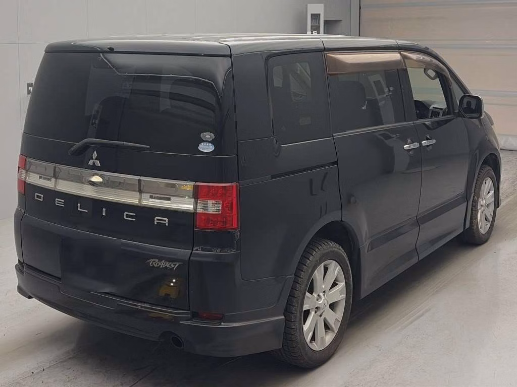 MITSUBISHI DELICA D:5
