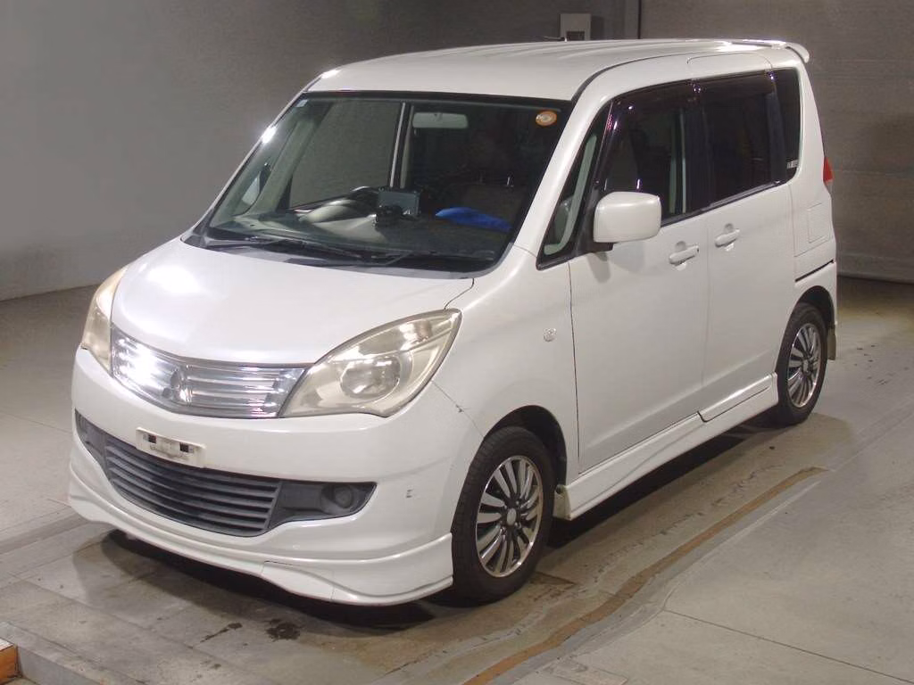 MITSUBISHI DELICA D:2