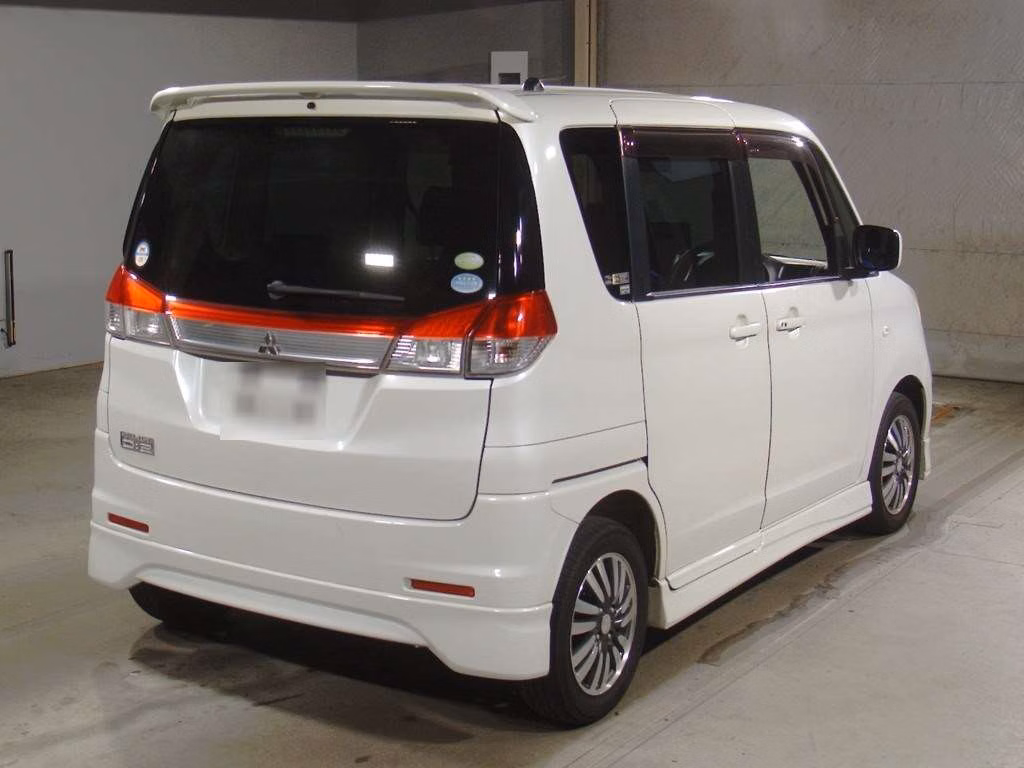 MITSUBISHI DELICA D:2